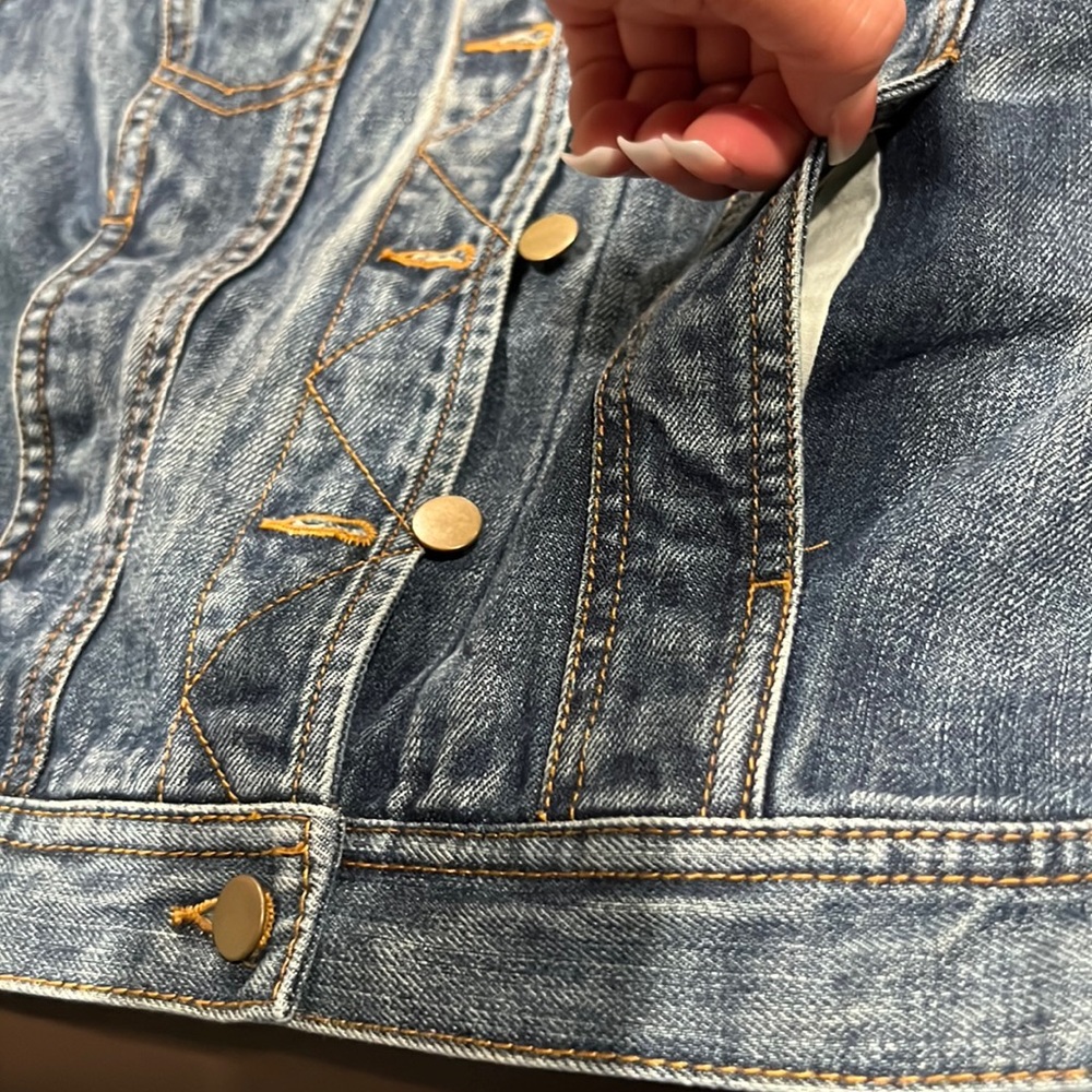 Medium Jean jacket - Picture 6 of 8
